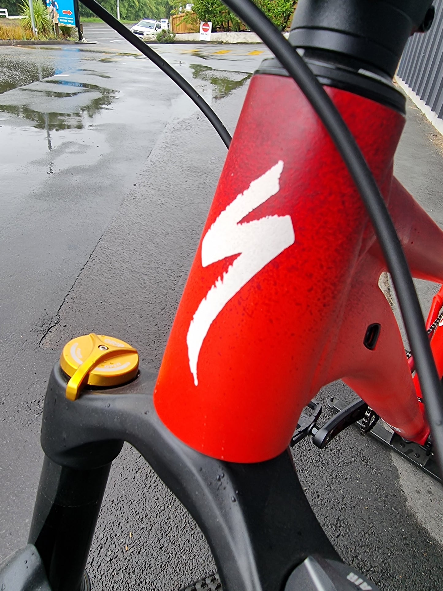 SPECIALIZED P4 SERIES RED