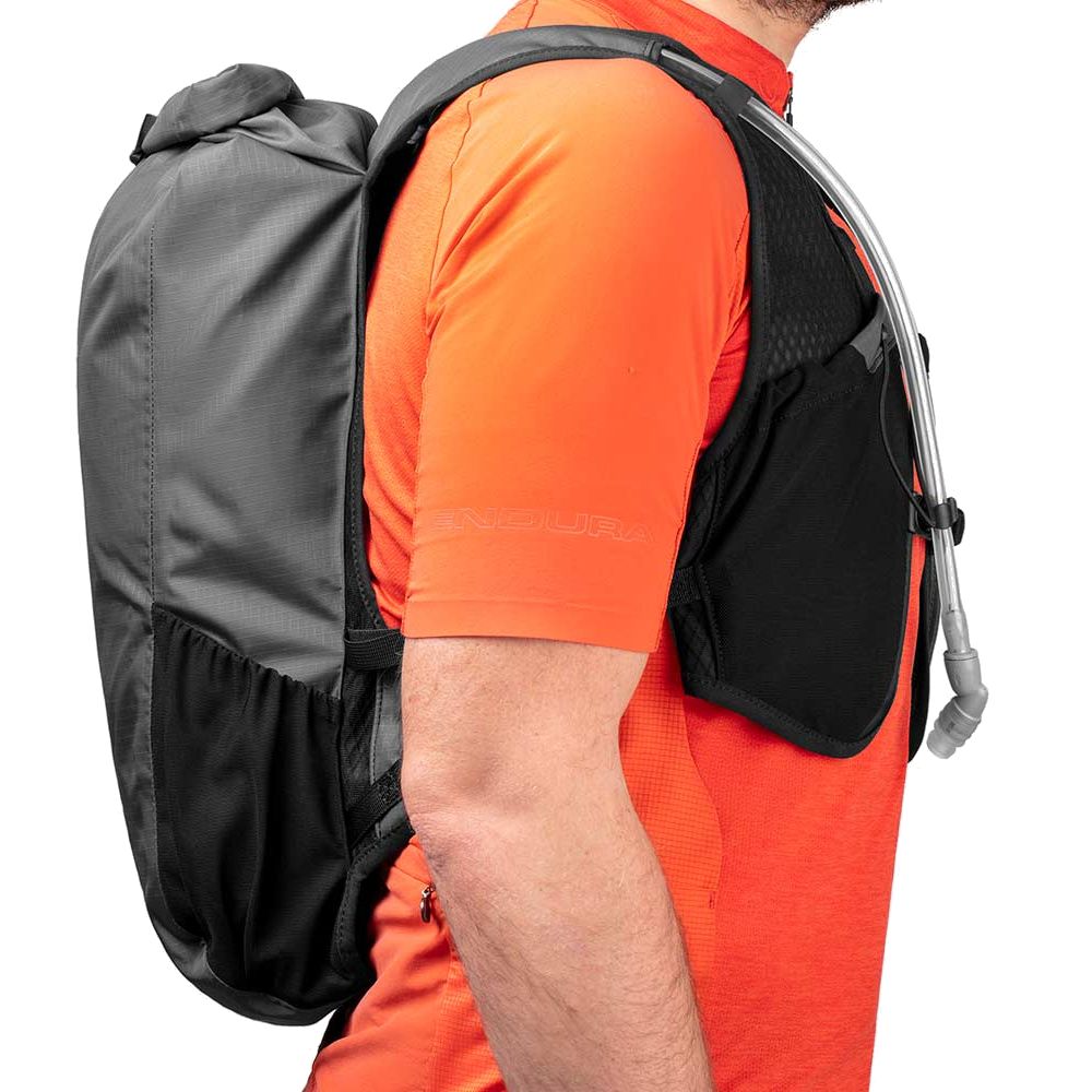 APIDURA - BACKCOUNTRY SERIES HYDRATION BACKPACK