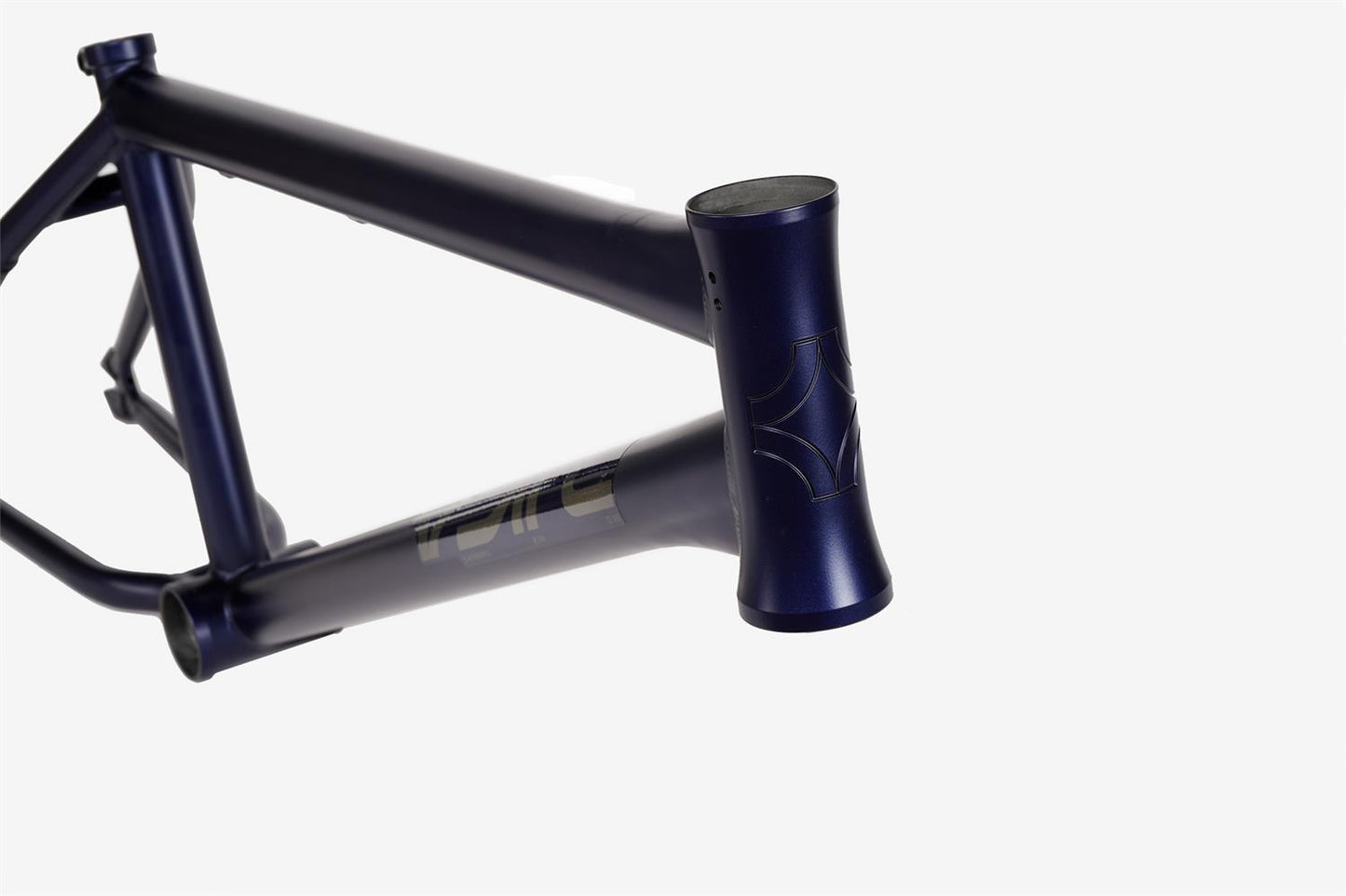 Wethepeople ARC Frame 21.00TT Matt Indigo 4
