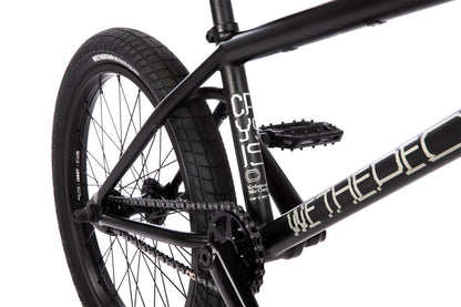 Wethepeople_CRYSIS_matt black_8